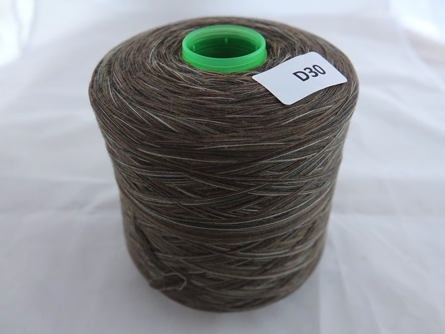 1 Cone 510 gr pure wool brown khaki D30