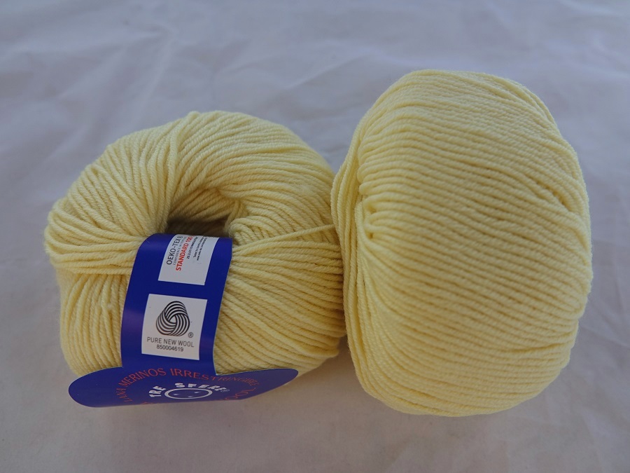 1 Ball  merino Bimbo Wool light yellow 2