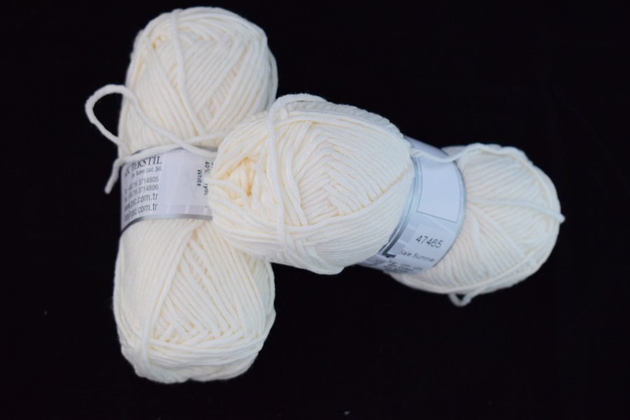 1  ball  Cotton cream color 47465