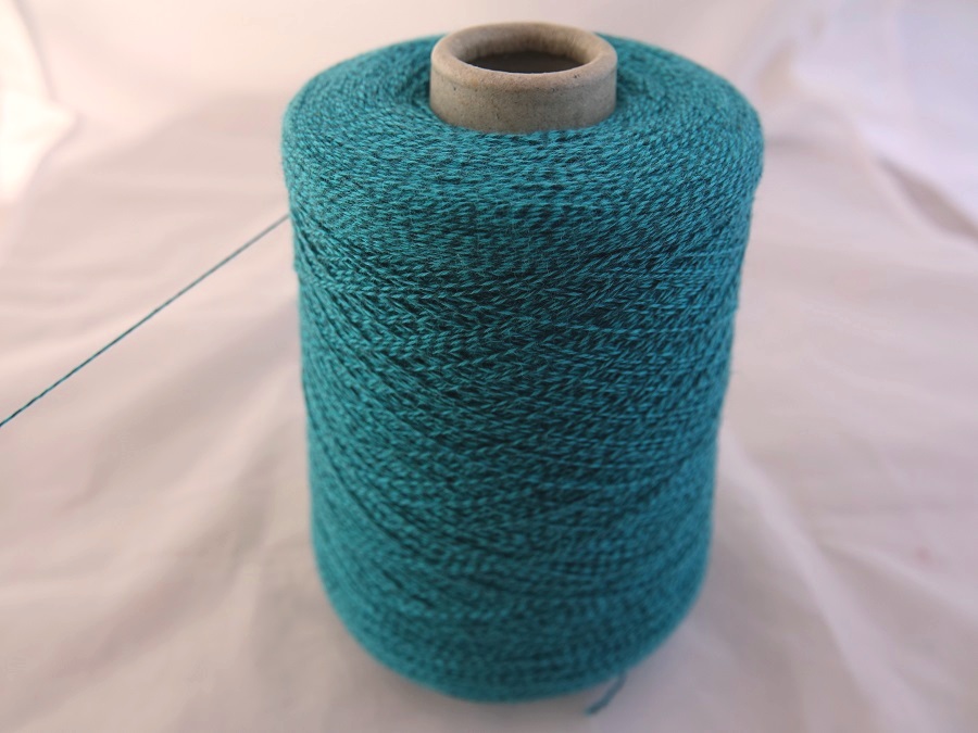 1 cone 460 gr fine cotton turquoise and oil