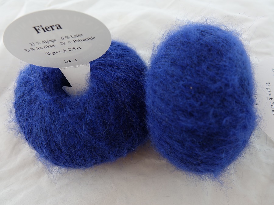 1 pelote laine fine avec alpaga Fiera bleu