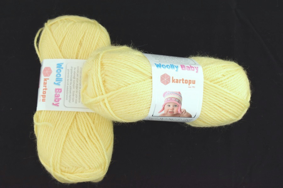 1 pelote avec laine Woolly Baby jaune 331 Kartopu