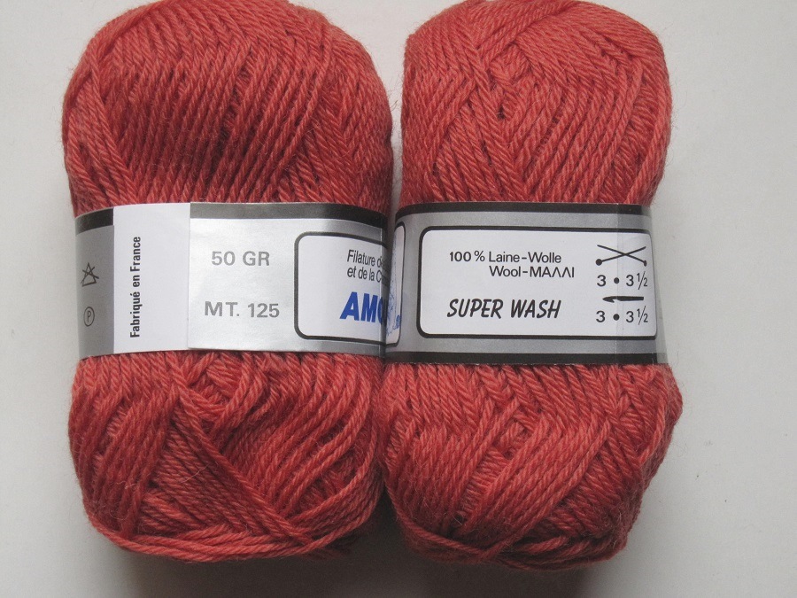 1 ball pure wool Amour coral 620