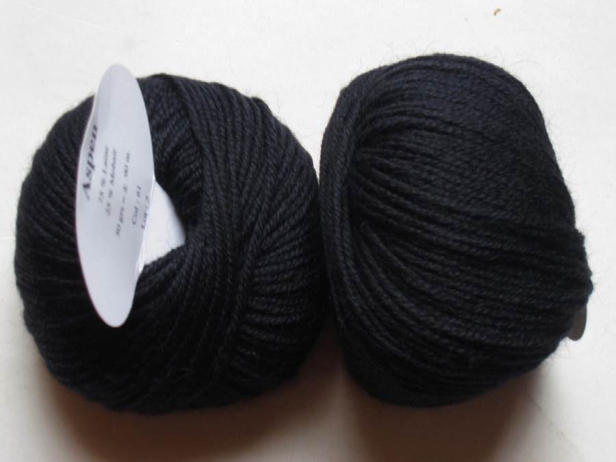 1 Ball  Merino Wool et Mohair black Aspen
