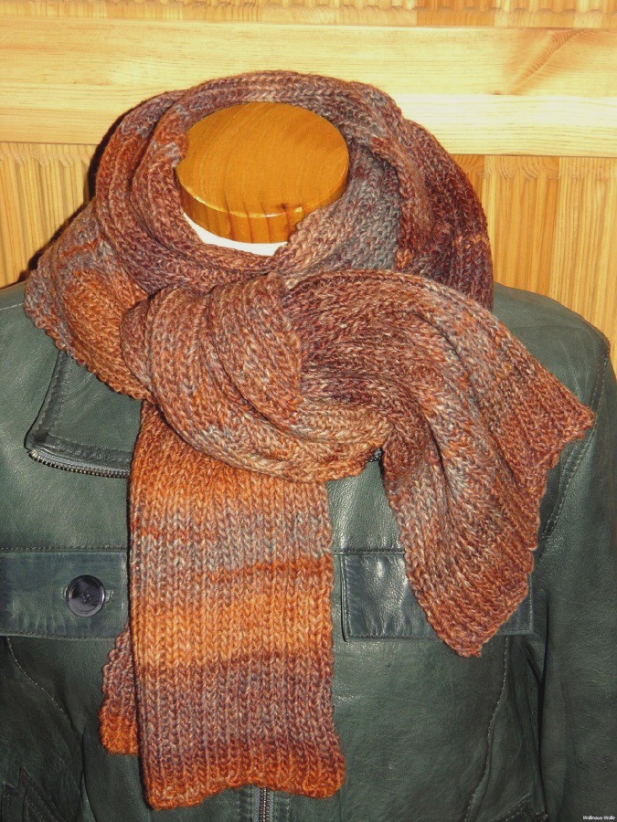 machine knitted scarf  Cinque 12 Lana- grossa