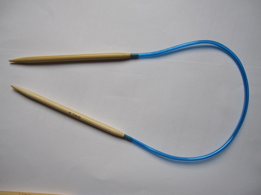 needle  bamboo circular N° 6,5 ( US size:- ) 60 cm