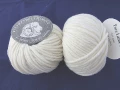 1 pelote grosse laine pure laine N° 8 blanc 160