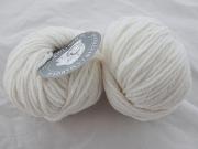 1 pelote 100 gr grosse fourrure Dekora blanc 05 Stenli Stenli : Toutes en  Laine-Vente de laine à tricoter pas chère et accessoires tricot