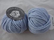 1 pelote grosse laine pure laine N° 8 bleu 117