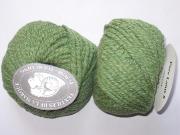 1 pelote pure  laine N° 8 vert 2 tons